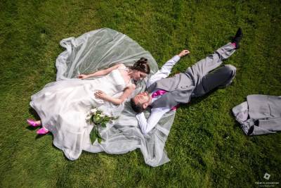 photo de mariage naturelle vue du ciel