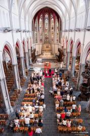 mariage à l'église vue de l'orgue